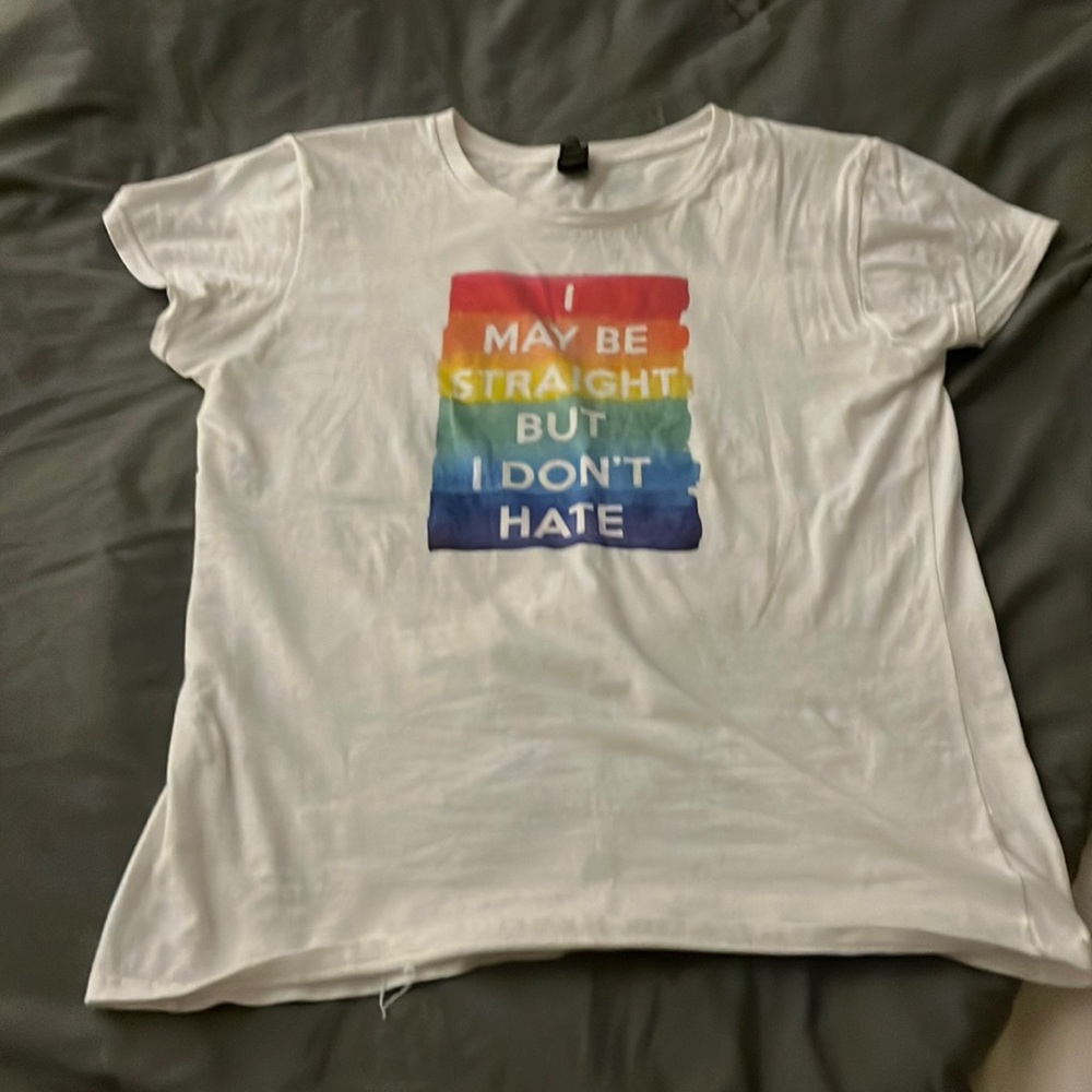 Anvil size medium pride support t